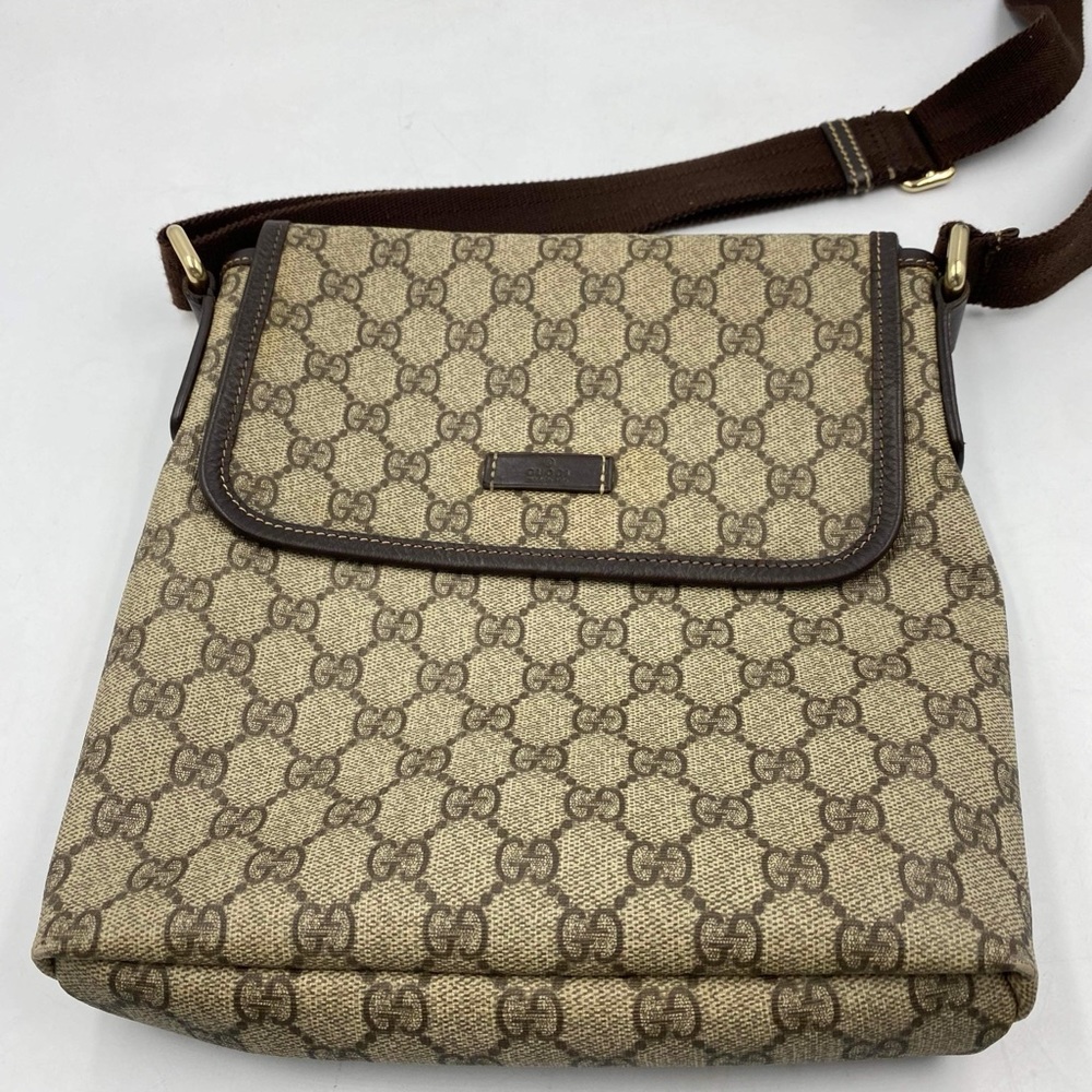 Gucci sling 💯 authentic